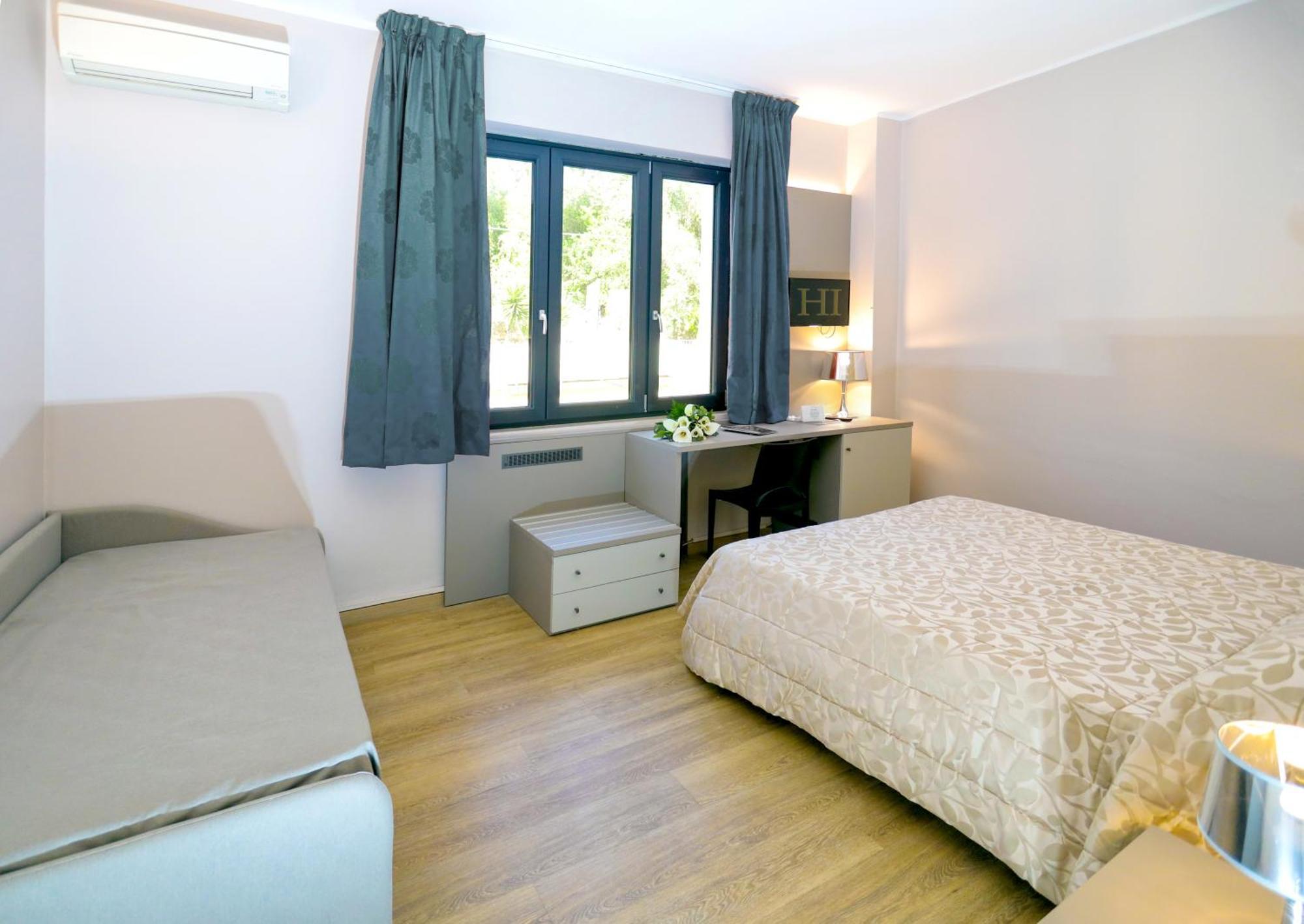 לריצ'י Hotel Italia מראה חיצוני תמונה