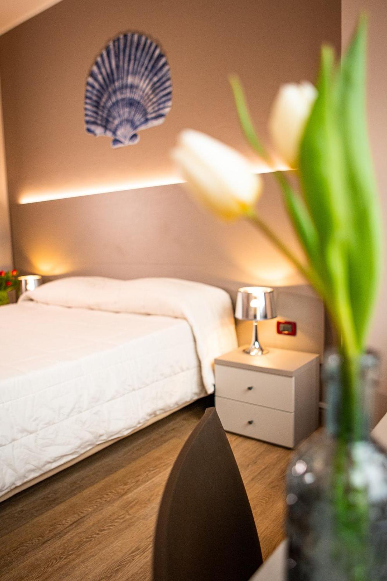 לריצ'י Hotel Italia מראה חיצוני תמונה