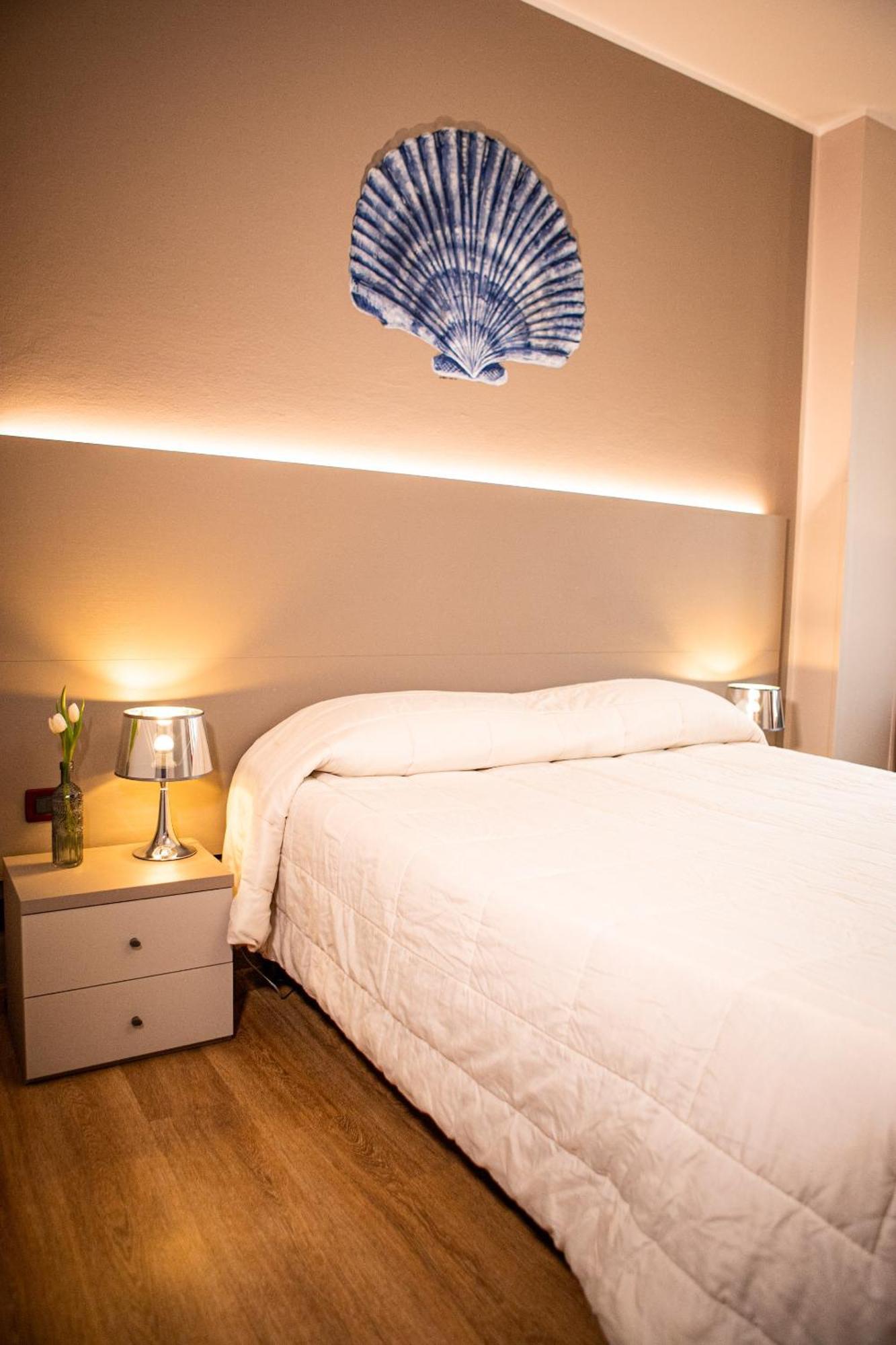 לריצ'י Hotel Italia מראה חיצוני תמונה
