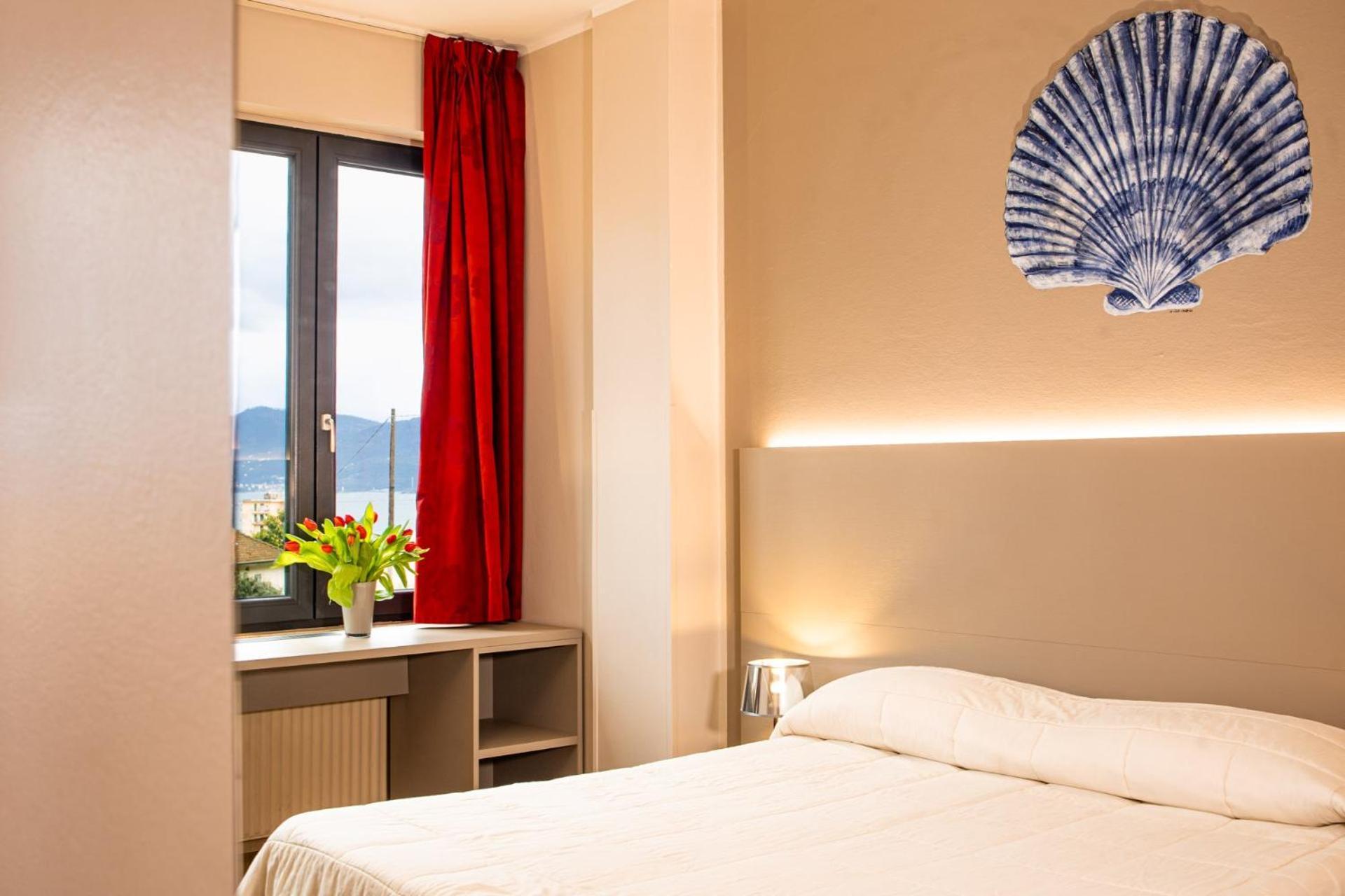 לריצ'י Hotel Italia מראה חיצוני תמונה