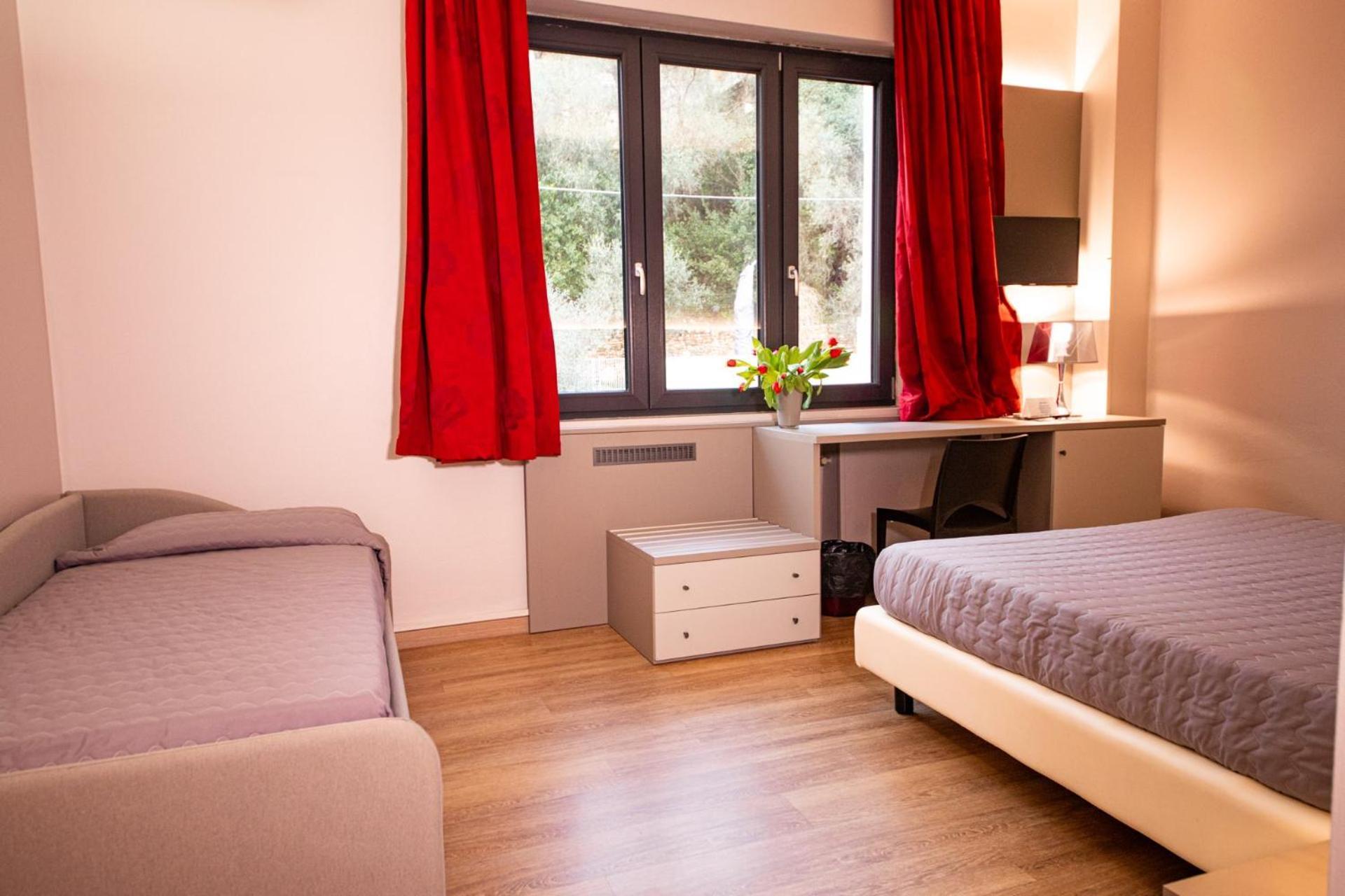 לריצ'י Hotel Italia מראה חיצוני תמונה